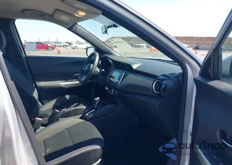 2019 Nissan Kicks Sv из США, поврежденный, VIN 3N1CP5CU5KL544412